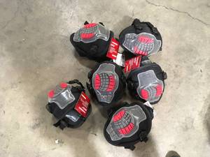 lot 35 image: Lot of Husky Gel Soft Cap Knee Pad (1-pair)  Customer Returns See Pictures