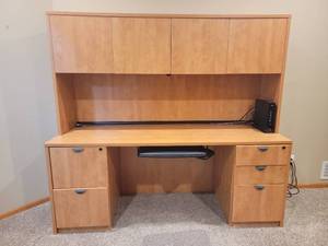 lot 48 image: Honey Finish Home Office Station
