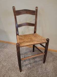 lot 62 image: Rustic Farmhouse Chair