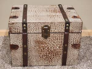 lot 56 image: Alligator Skin Dcor Chest