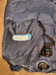 lot 91 image: Twin Air Mattress Bundle