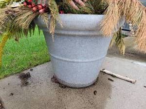 lot 43 image: Large Outdoor Planter Pair