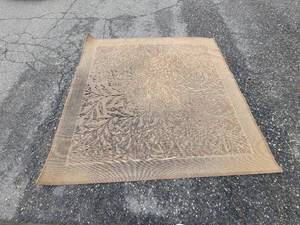 lot 44 image: Rugged Floral Patio Rug