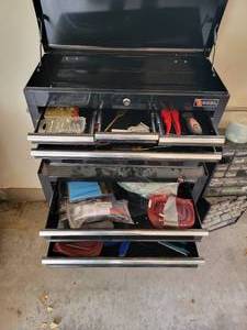 lot 78 image: Garage Tool Chest and Fasteners