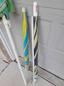 lot 85 image: Beach Day Umbrella Group