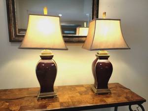 lot 9 image: Uttermost Rory Table Lamp