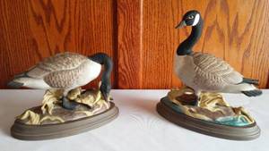 lot 15 image: Boehm Geese figurines (2)