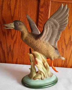 lot 16 image: Boehm Ducks figurines (2)
