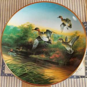 lot 26 image: Ducks Unlimited Classic Waterfowl Collectors Plate (4).