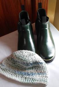 lot 73 image: Baffin Water Boots.