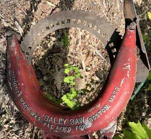 lot 101 image: Vintage Sally Saw