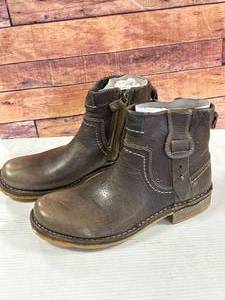 New Mens Clark Boots Size 9 $169 retail
