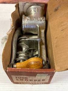 Universal Climax 1551 Grinder