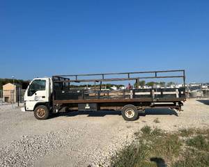 lot 130 image: 2007 Isuzu NPR HD Truck