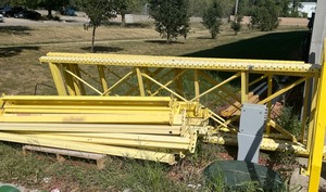 lot 200 image: Pallet Racking Run - 4 sections