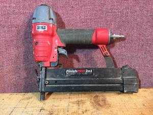 lot 16 image: Senco Finish Pro 2-in-1 NailerStapler