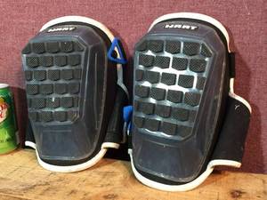 lot 30 image: Hart Gel Knee Pads