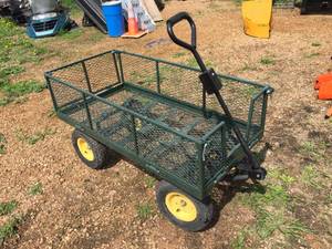 lot 8 image: Heavier YardLot Wagon