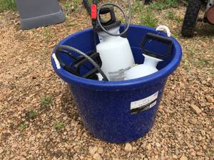 lot 46 image: Plastic Tub with 3 Sprayers