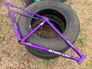 lot 57 image: Bianchi OSPREY Bike Frame