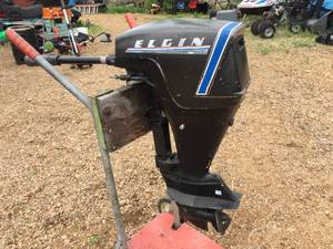 lot 70 image: Vintage Elgin 7.5 Outboard Motor
