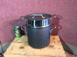 lot 111 image: Calphalon SteamerStock Pot
