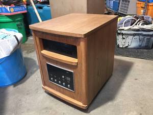 lot 121 image: Life Smart 1500W Infrared Heater