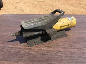 lot 153 image: Enerpac PA-133 Air Hydraulic Foot Pump