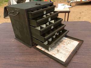 lot 175 image: Metal Organizer Drawer - Cabinet