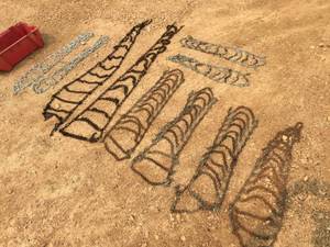 lot 195 image: Variety Lawn Tractor Wheel Chains