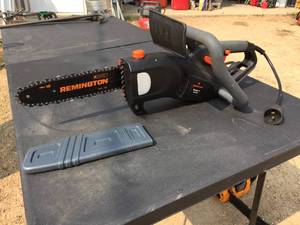 lot 142 image: Remington Ranger 2 Electric Chainsaw