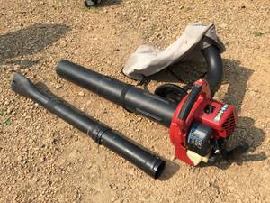 lot 149 image: TORO Gas Power VacBlower
