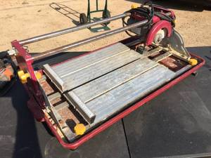 lot 226 image: Chicago Electric 7 Bridge Tile Saw
