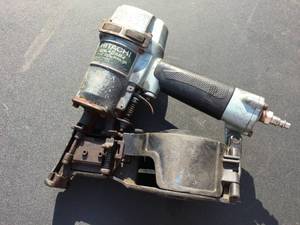 lot 231 image: Hitachi 1 34 Coil Nailer