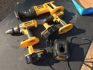 lot 235 image: Dewalt 18v Cordless Drills - Saw