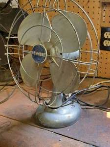 lot 154 image: Vintage Kenmore 13 Table Fan