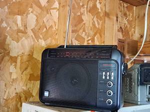 lot 167 image: Superadio AMFM Long Range Hi Performance Radio