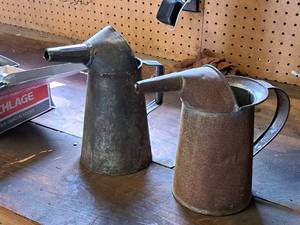 lot 171 image: Lot of (2) Vintage Metal Oiler Cans