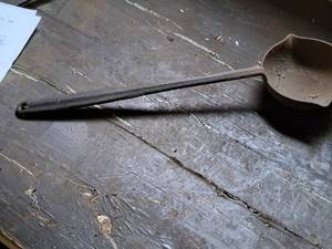 lot 183 image: 21 Cast Iron Ladel