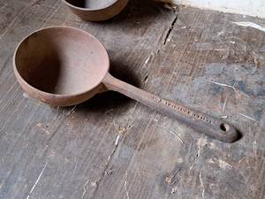 lot 184 image: Western Chemical Co 13 Cast Iron Ladel