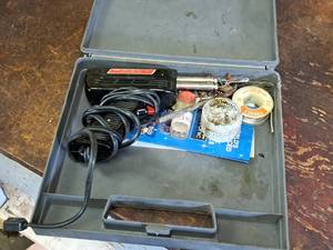 lot 205 image: Weller Soldering Kit 8200N with Metal Case
