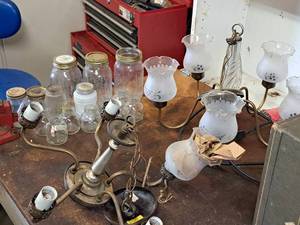 lot 208 image: Lot of (2) Hard-Wired Chandeliers
