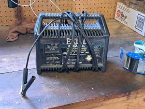 lot 216 image: Exide Mega Cell 6V12V 10260 Amp Fully Automatic Charger StarterMaintainer