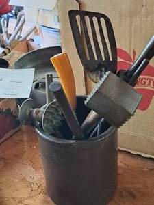 lot 256 image: Cooking Utensils - Spatula, Tenderizer, Rolling Pin, Grill Fork, Utensil Holder
