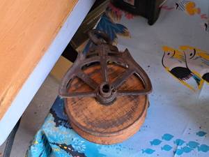 lot 263 image: R796 5.5 Pulley Assembly