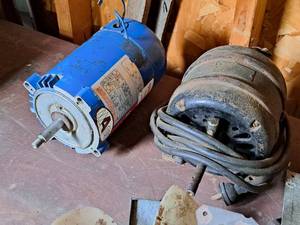 lot 220 image: Lot of (2) Electric Motors