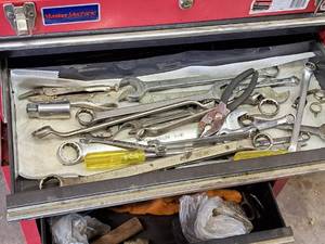 lot 141 image: Hand Tools & Hardware - Combination Wrenches, Open End Wrenches, Screwdrivers, Locking Pliers, Socket, Slip Joint Pliers