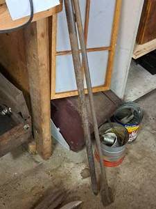 lot 294 image: Lot of (2) Hand Tools - Pry Bar, Chopper