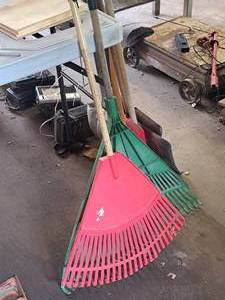 lot 299 image: Lot of (2) Plastic Leaf Rakes