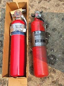 lot 327 image: Lot of (2) Fire Extinguishers